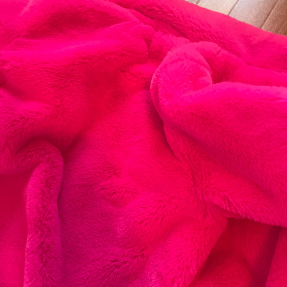 Cool pink jacket - Picture 2 of 5